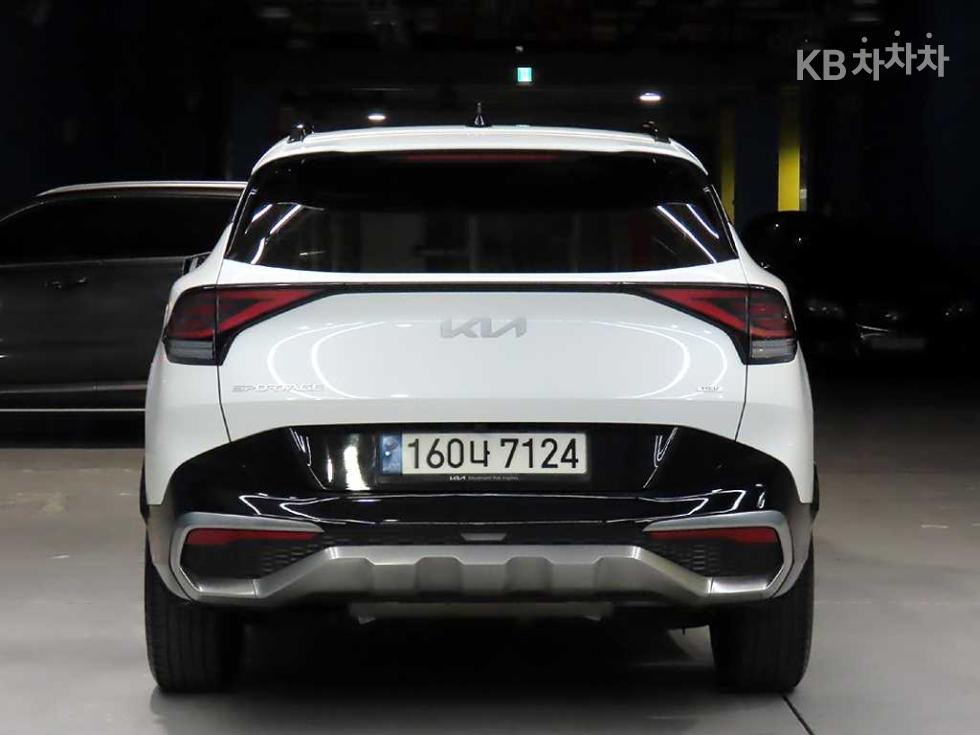 2022 - kia sportage