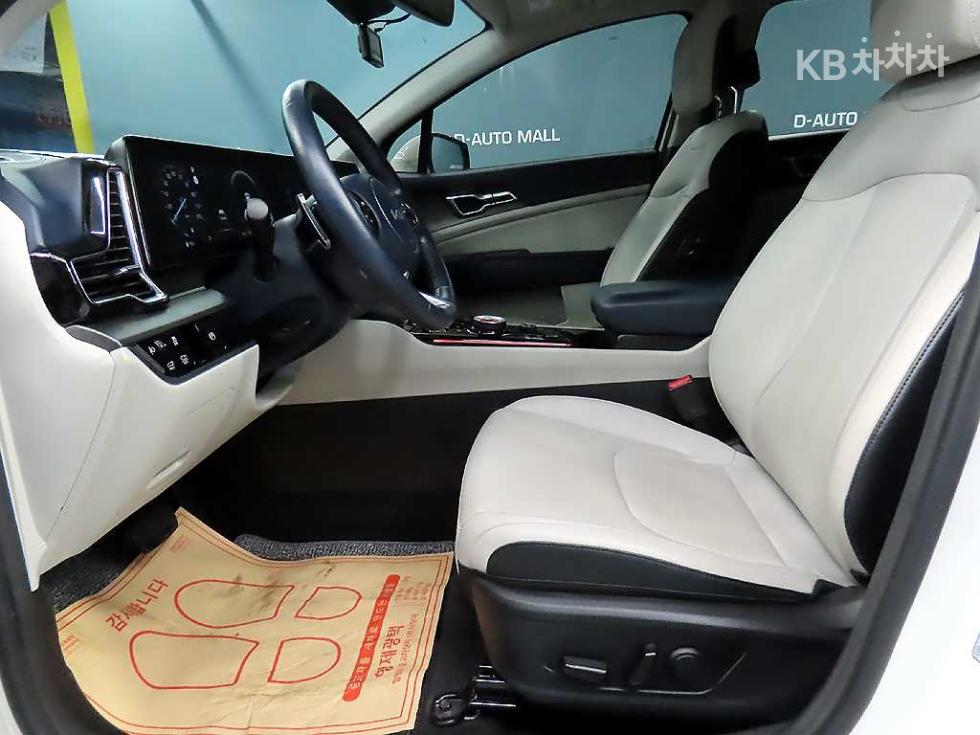 2022 - kia sportage