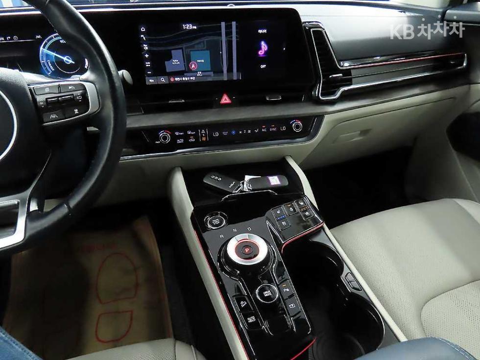 2022 - kia sportage