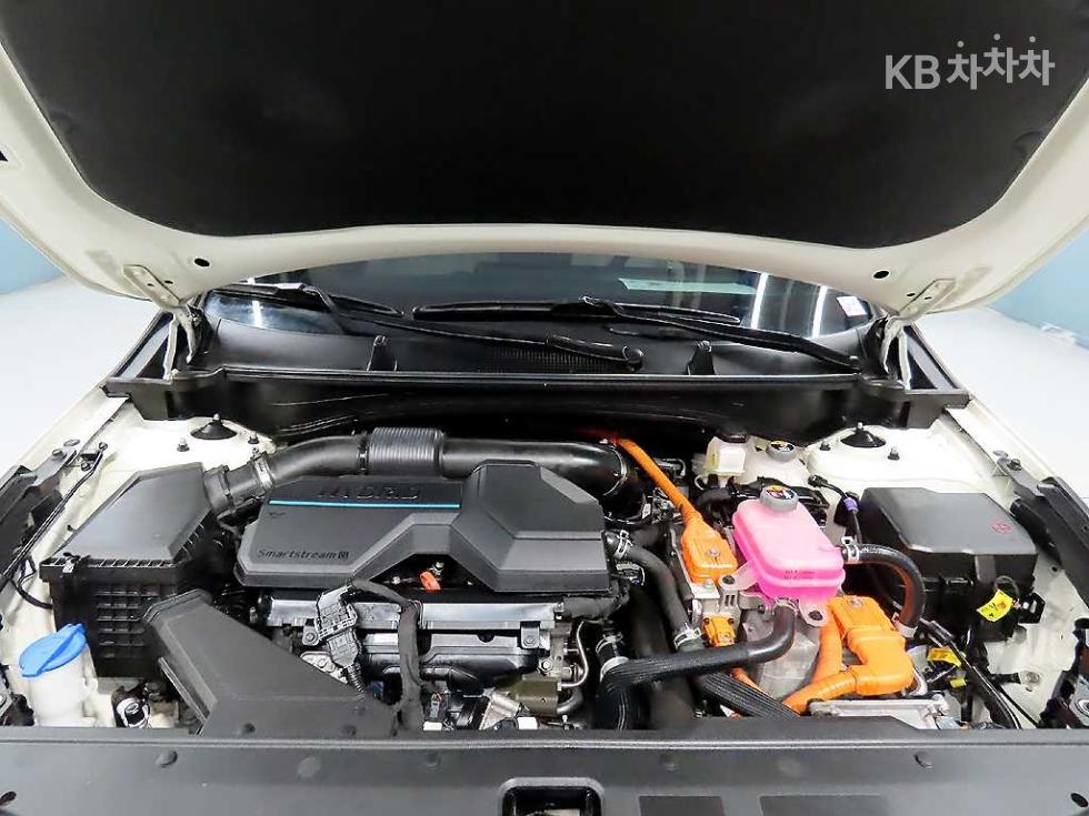 2022 - kia sportage
