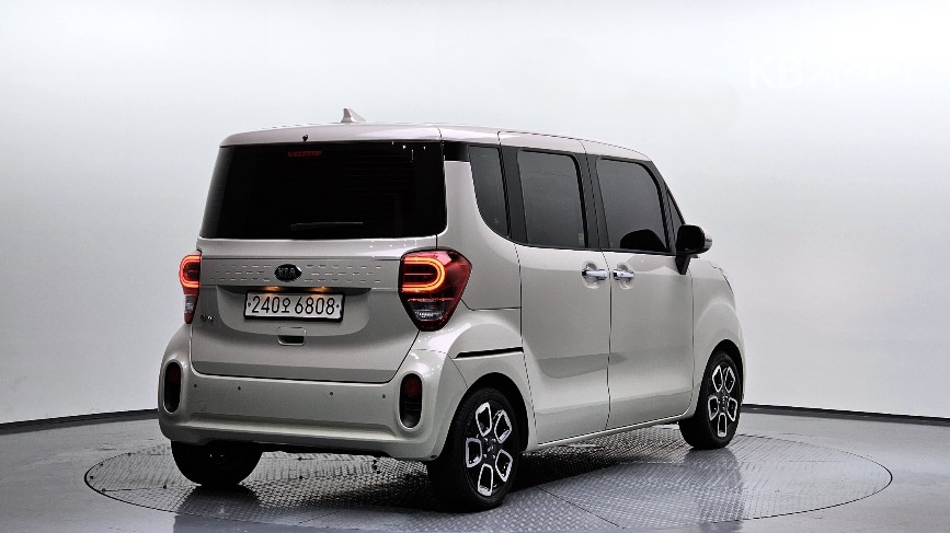 2021 - kia ray