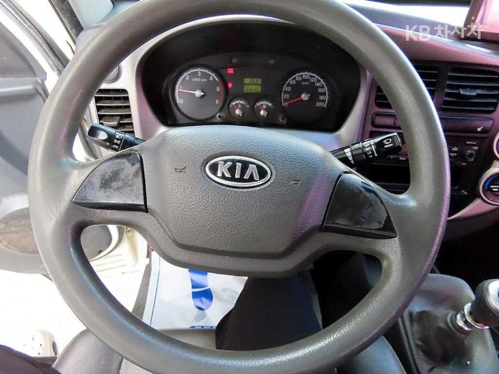 2013 - kia bongo iii