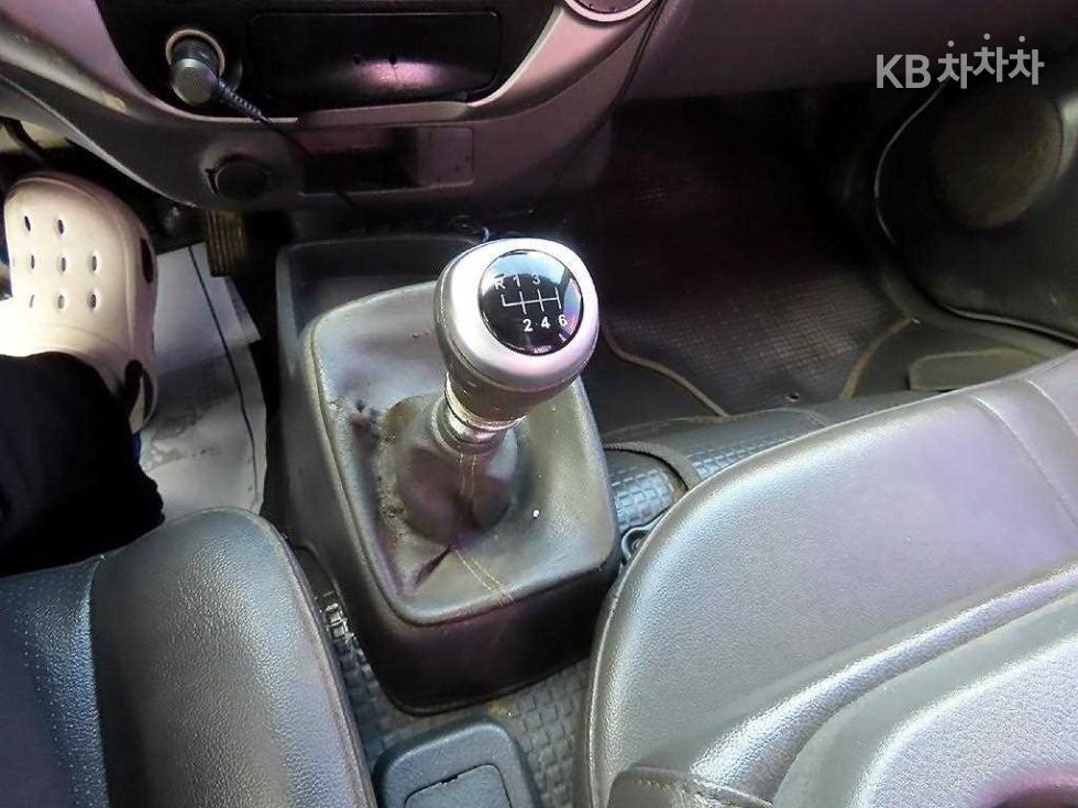 2013 - kia bongo iii