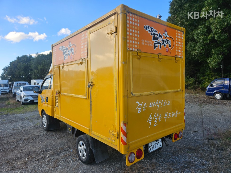 2011 - kia bongo iii