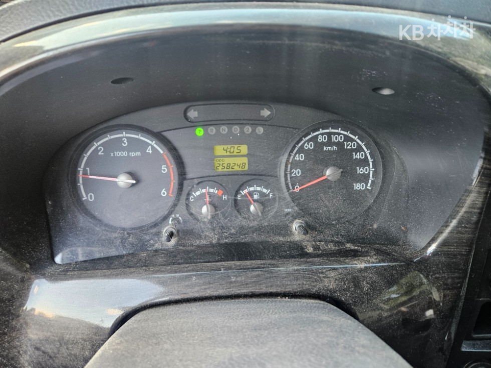 2011 - kia bongo iii
