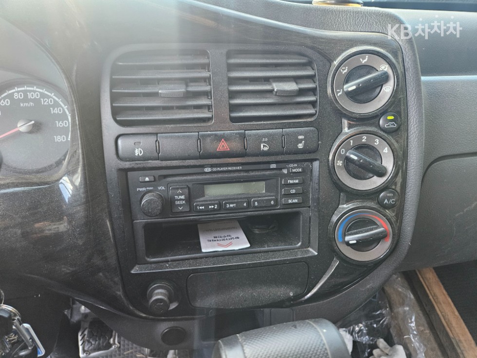 2011 - kia bongo iii
