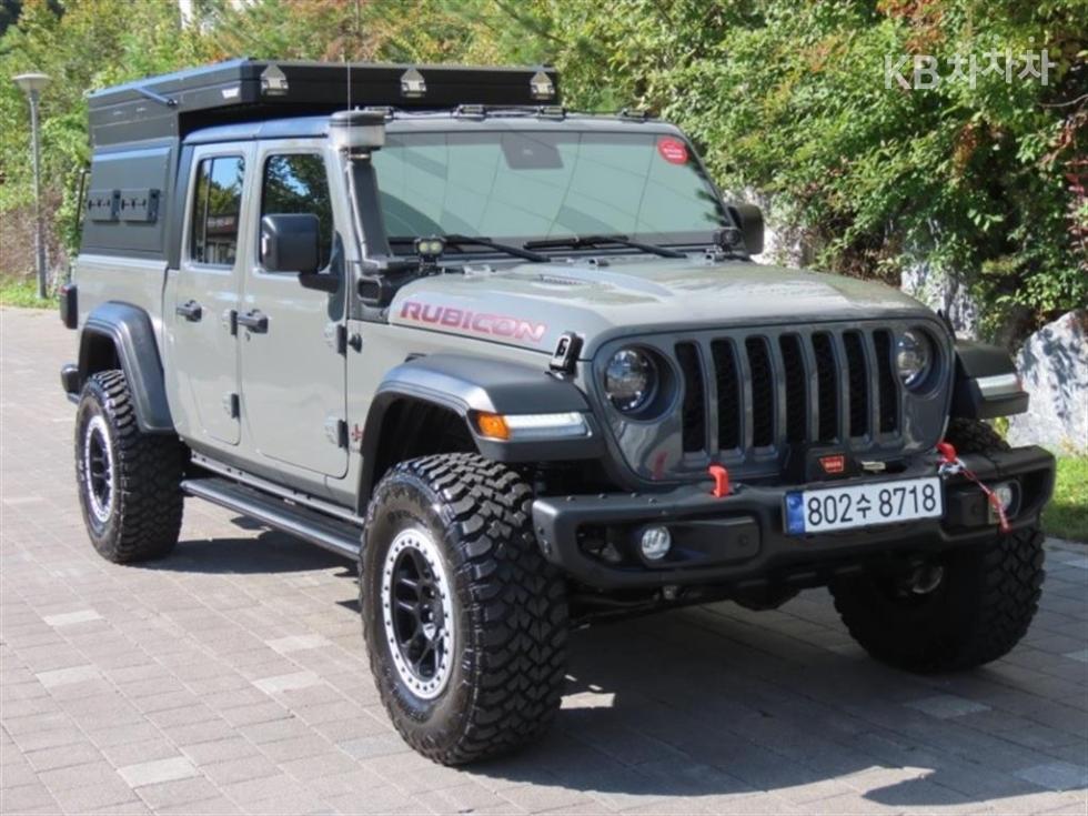 2023 - jeep gladiator