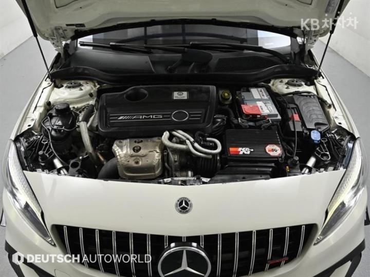 Mercedes-Benz A-Class A45 AMG 7