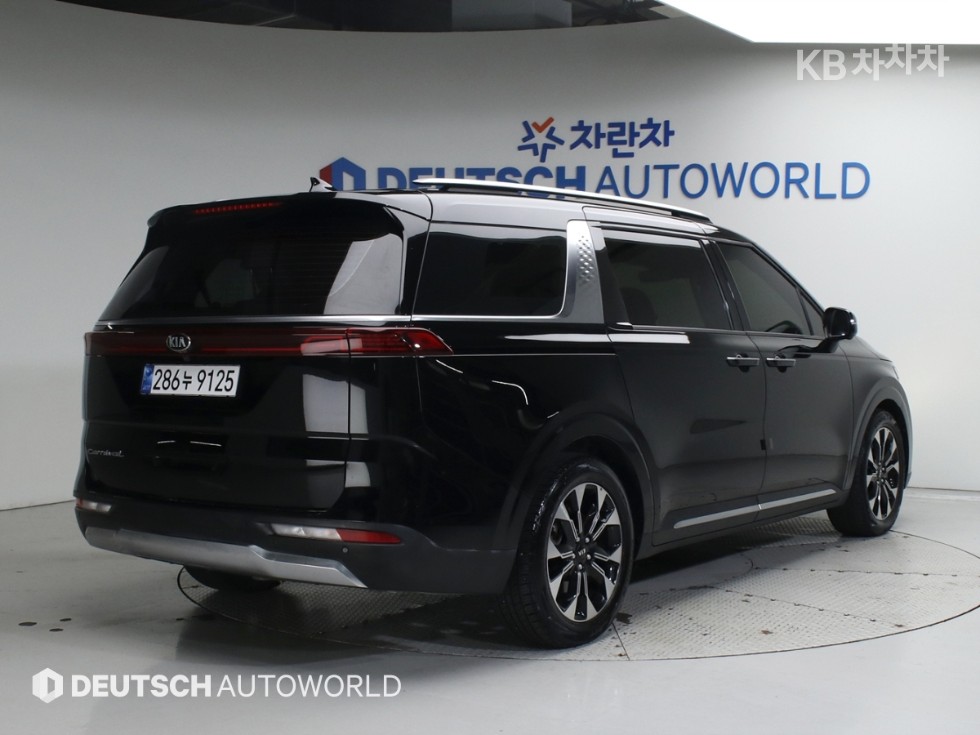 2021 - kia carnival