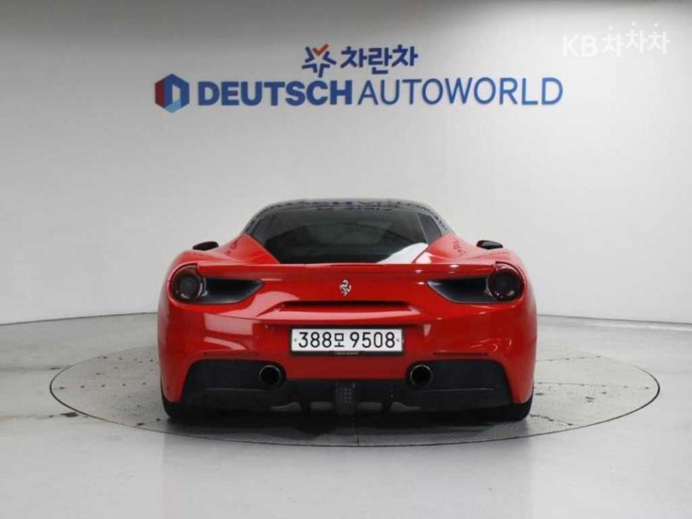 Ferrari 488 — miniaturë 2