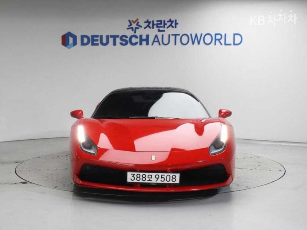 Ferrari 488 — miniaturë 3