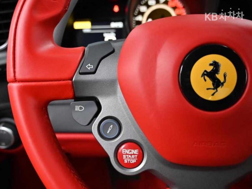 Ferrari 488 — miniaturë 8