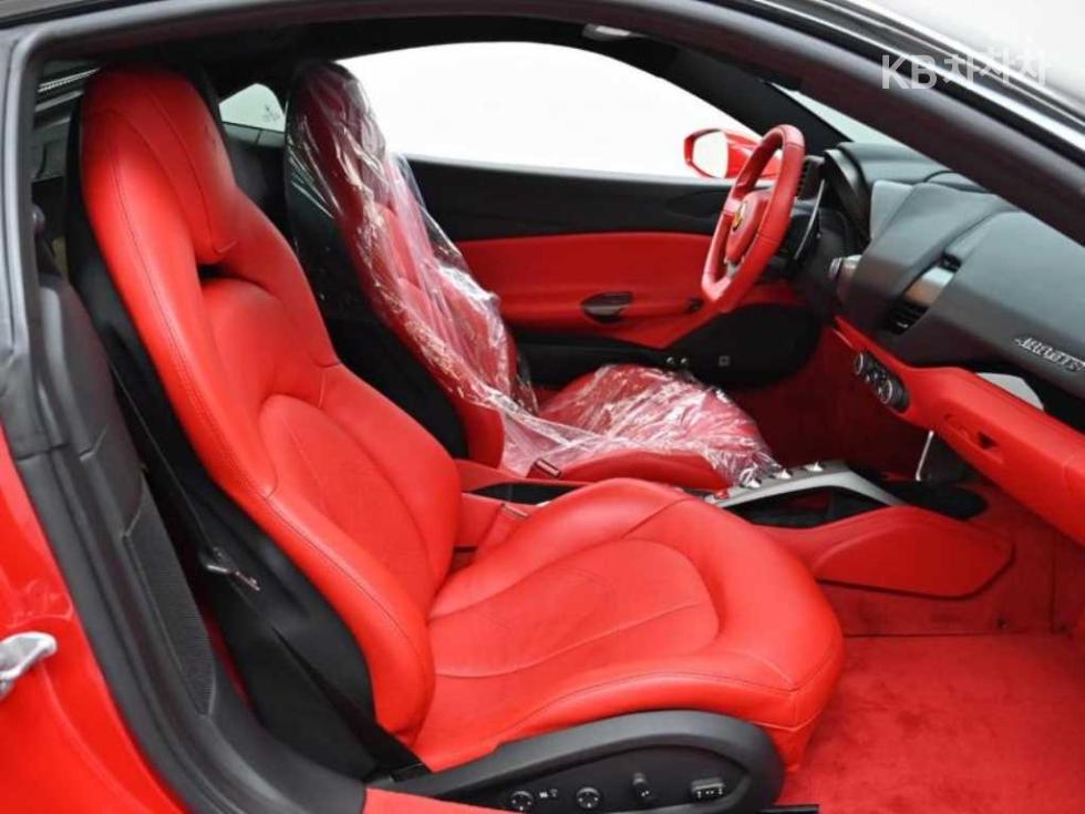 Ferrari 488 — miniaturë 10