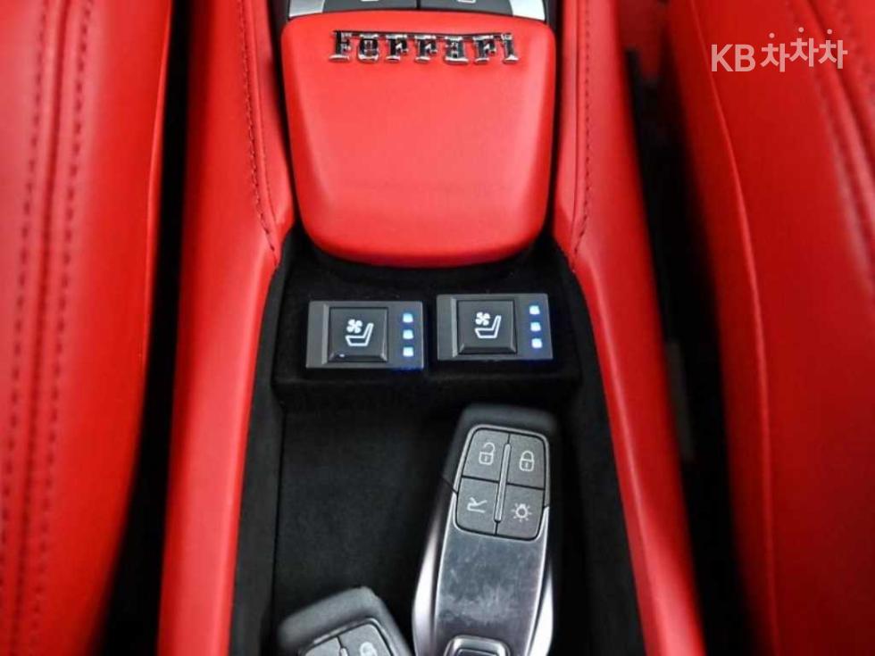 Ferrari 488 — miniaturë 16