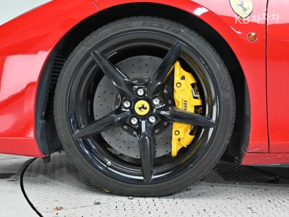 Ferrari 488 — miniaturë 20
