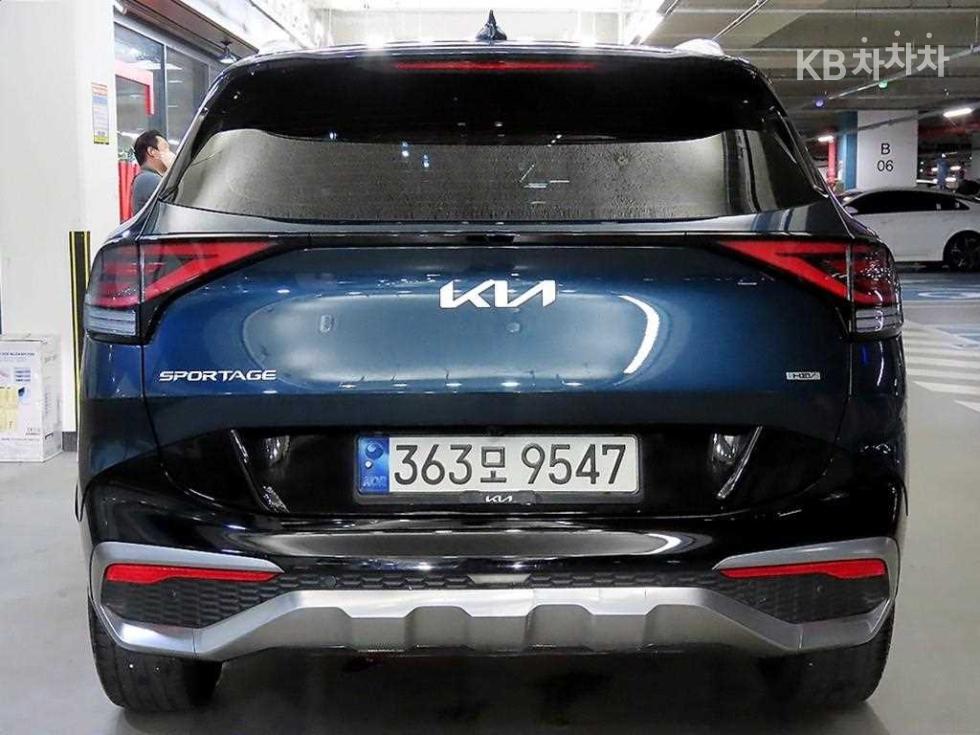 2022 - kia sportage