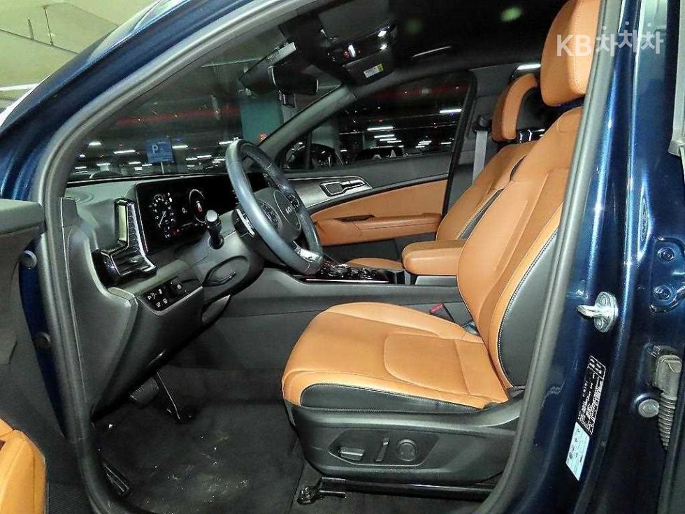 2022 - kia sportage