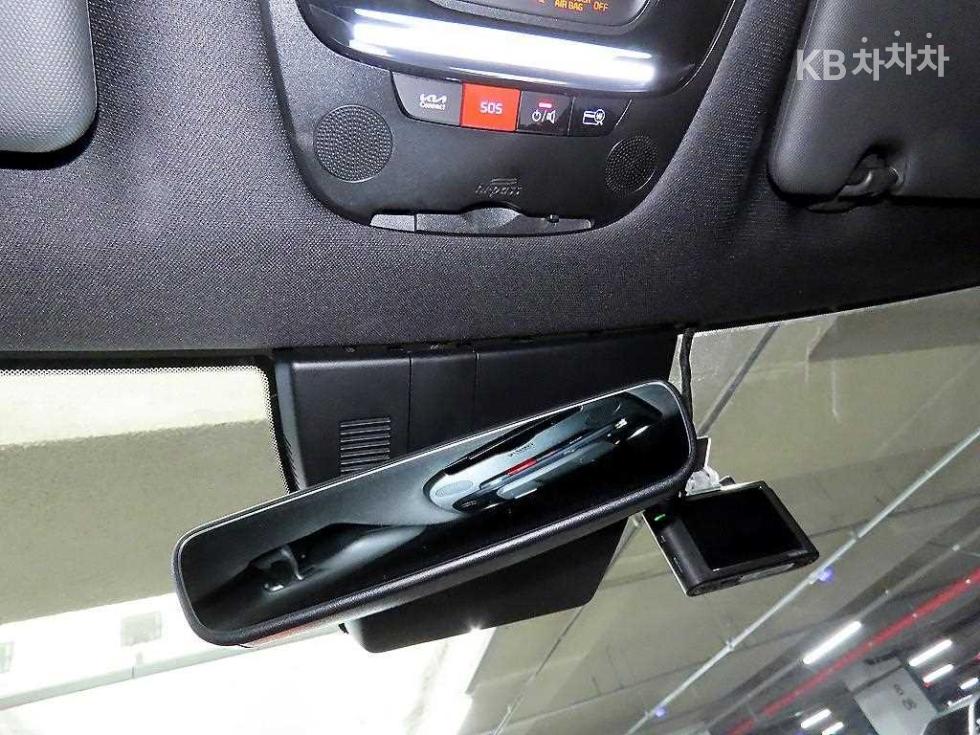 2022 - kia sportage