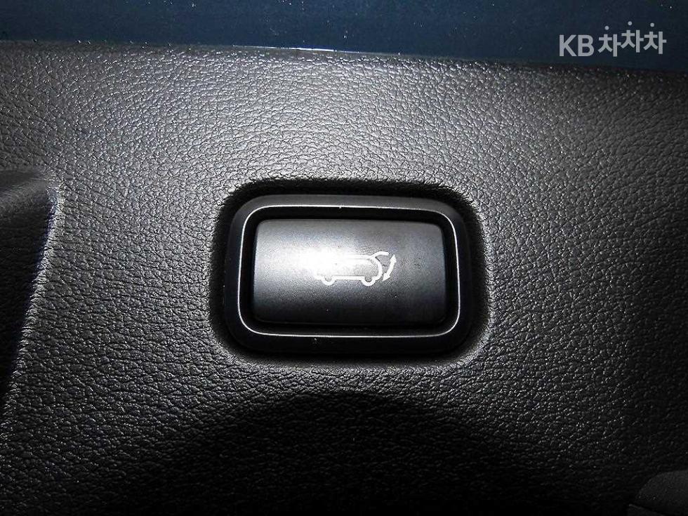 2022 - kia sportage