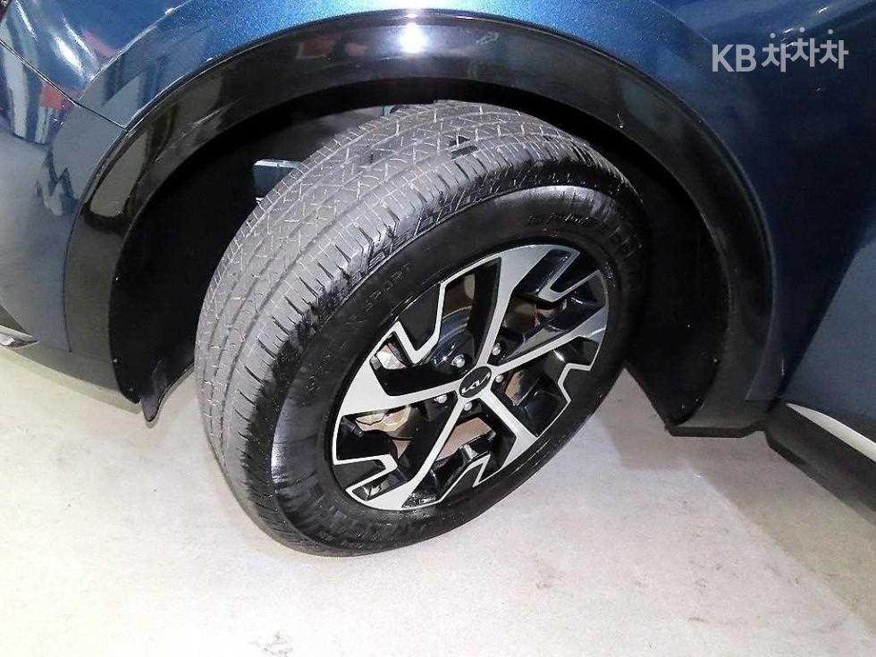 2022 - kia sportage