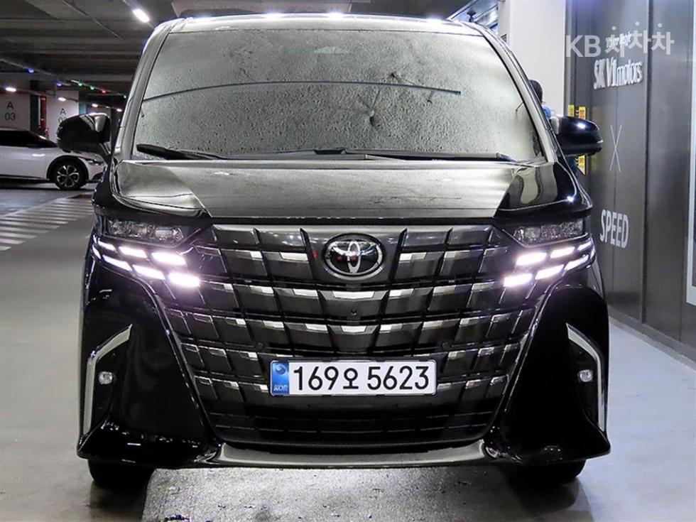 Toyota Alphard — miniaturë 2