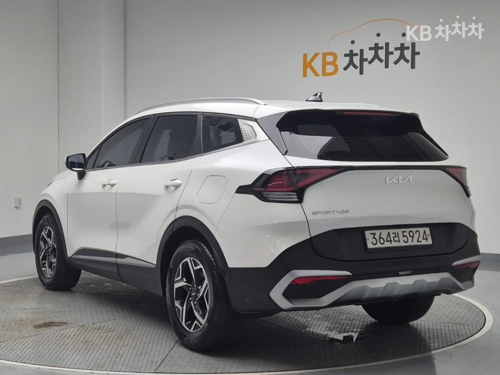 2022 - kia sportage