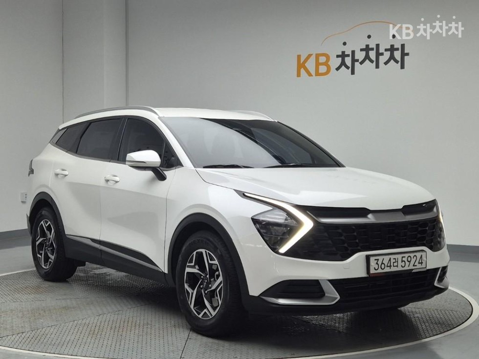 2022 - kia sportage
