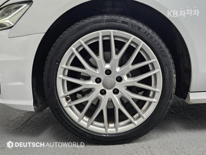 Audi A6 NEW 35 TDI Premium C7 6