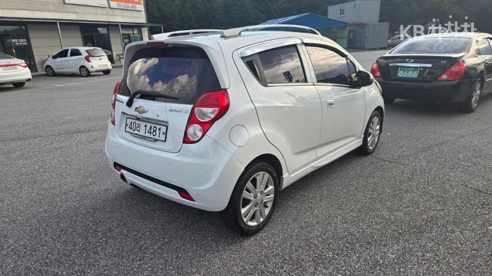 Chevrolet Spark — miniaturë 3