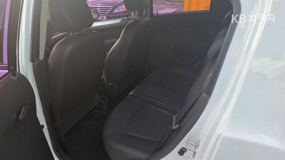 Chevrolet Spark — miniaturë 11