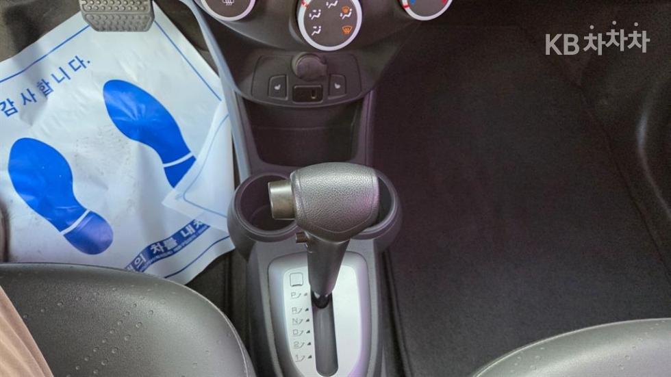Chevrolet Spark — miniaturë 14