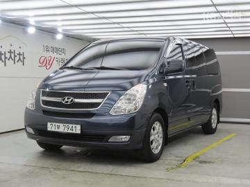 Hyundai Starex 11-Seater Wagon CVX Premium — foto 1