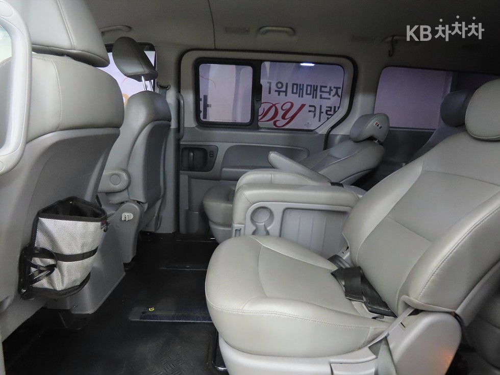Hyundai Starex — miniaturë 6
