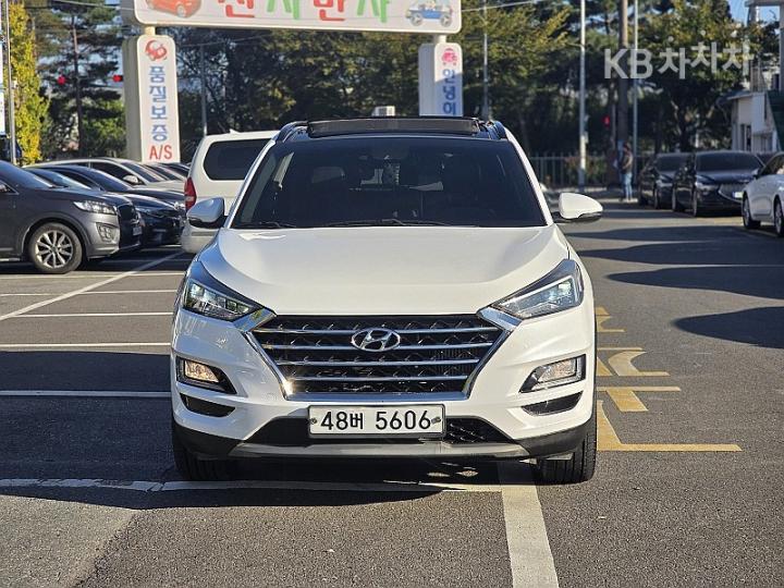 Hyundai Tucson Diesel e-VGT R 2.0 2WD Premium 2