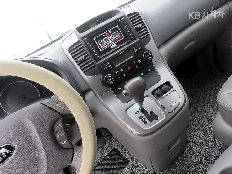 2013 - kia carnival