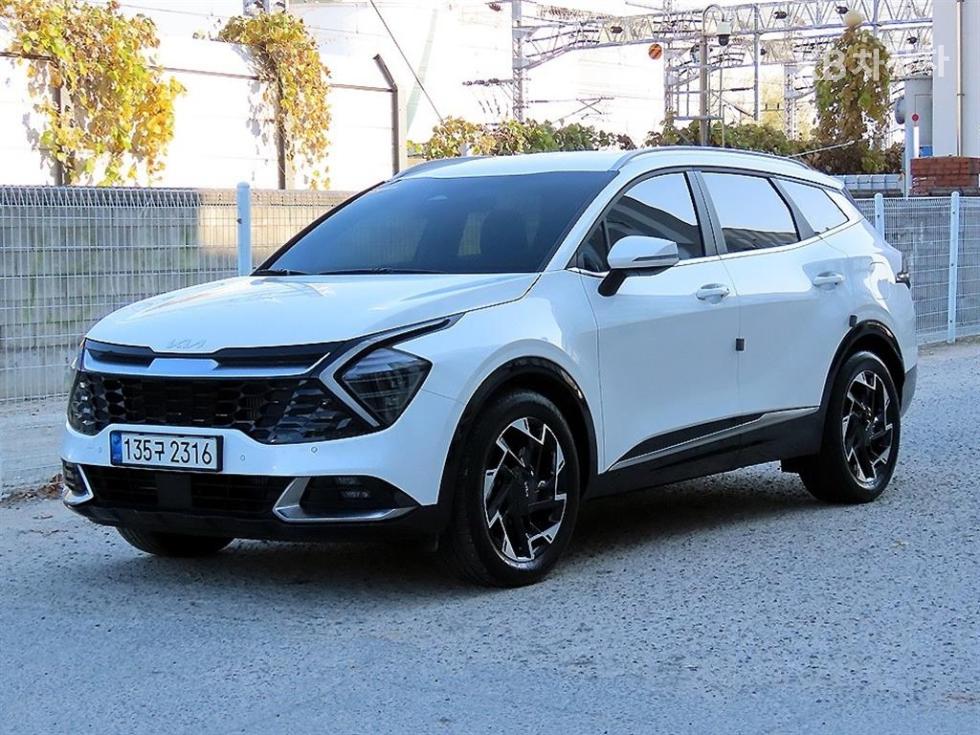 2022 - kia sportage