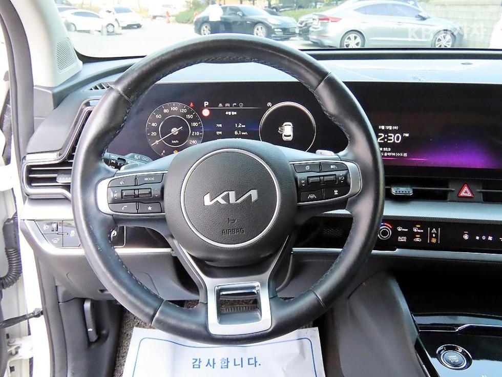 2022 - kia sportage