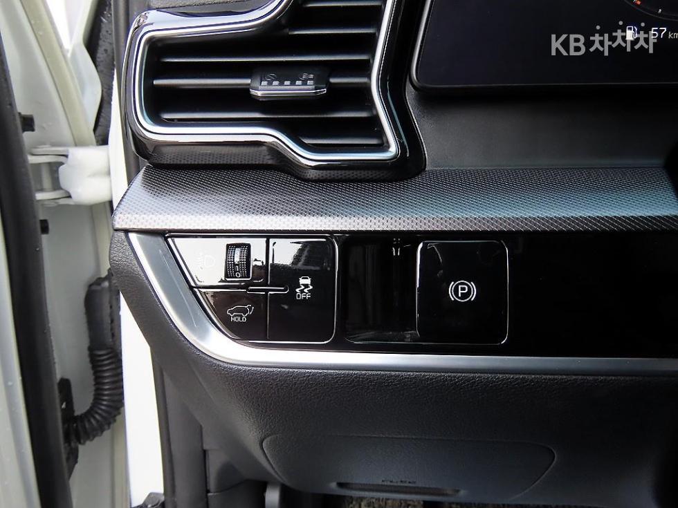 2022 - kia sportage