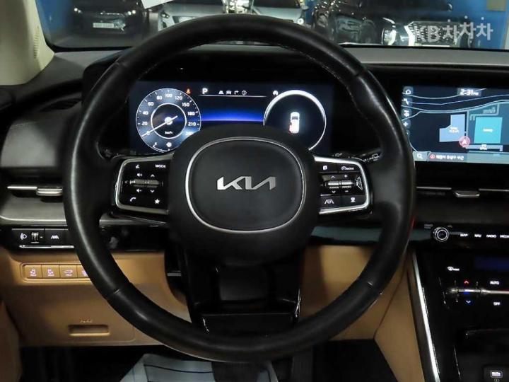 Kia Carnival D2.2 9 Seater Noblesse - фото 11