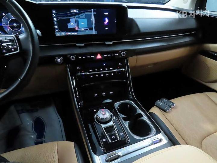 Kia Carnival D2.2 9 Seater Noblesse - фото 12