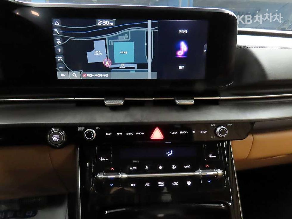 2023 - kia carnival