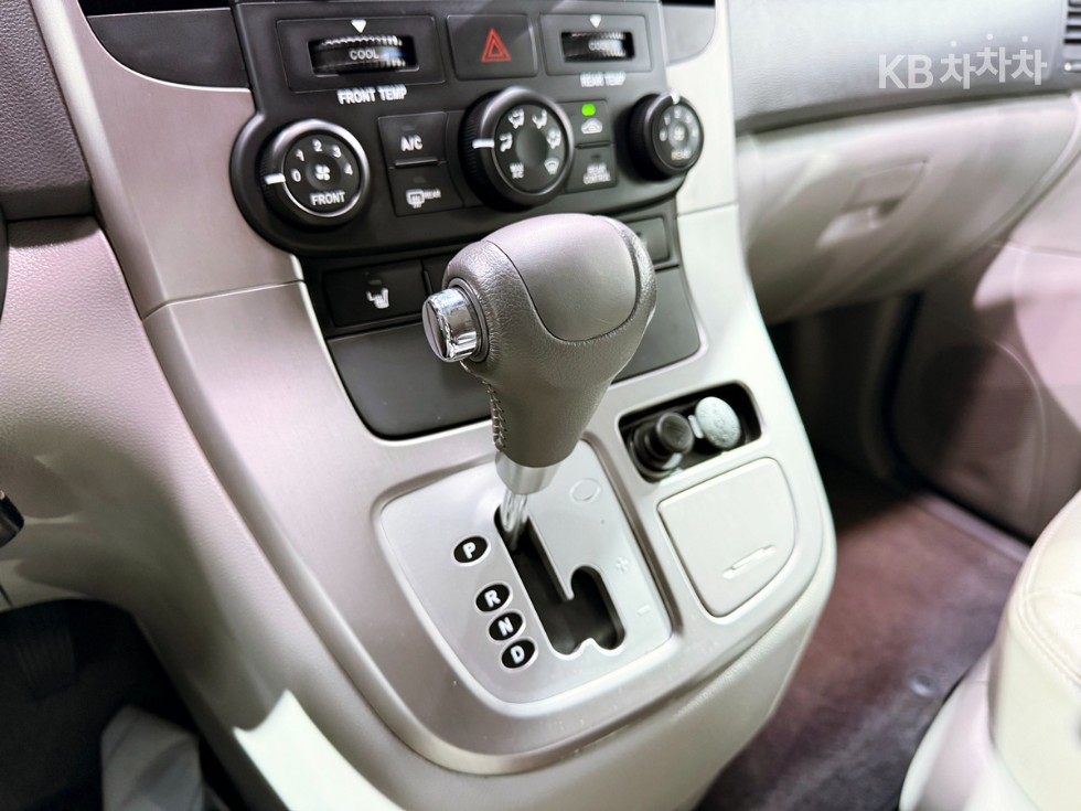 2011 - kia carnival