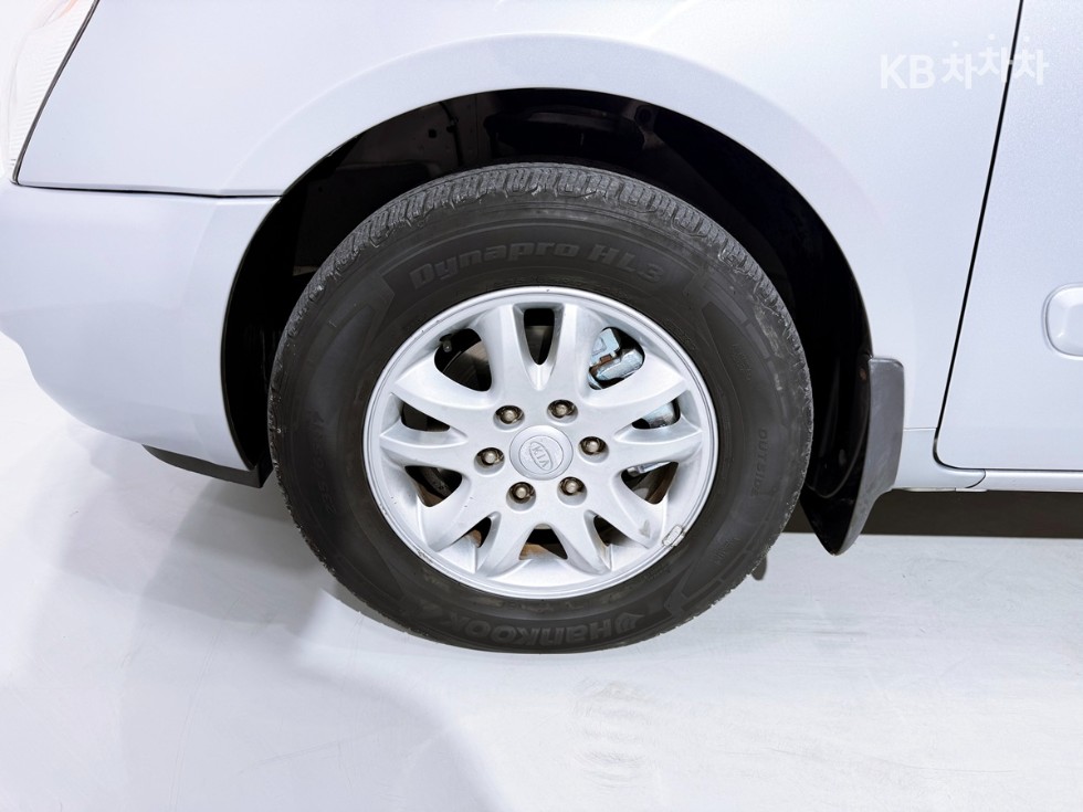 2011 - kia carnival