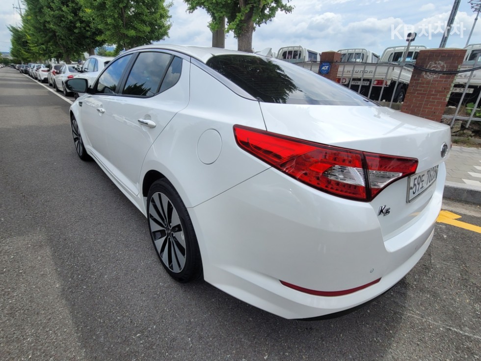 2011 - kia k5