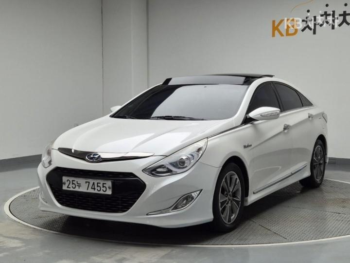 Hyundai Sonata Hybrid 2.0 Premier 2