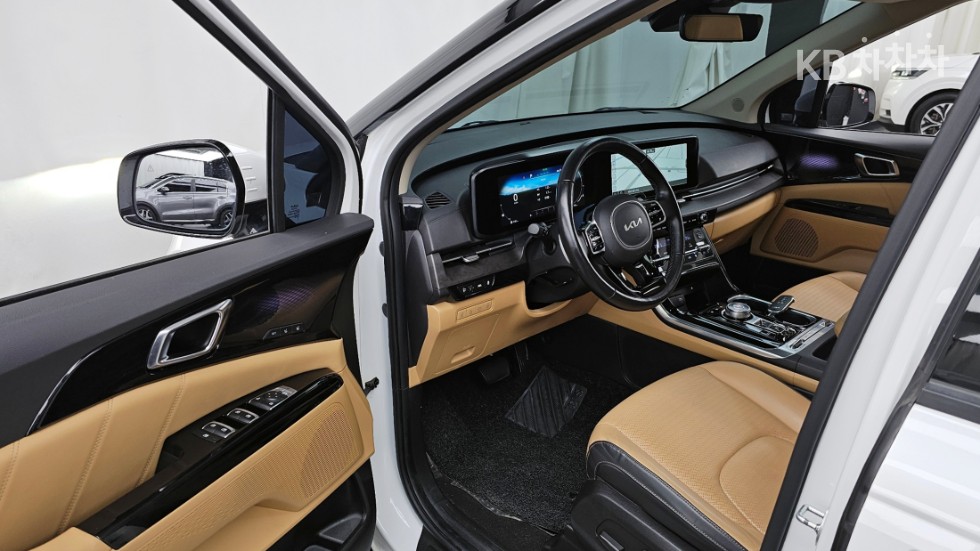 2022 - kia carnival