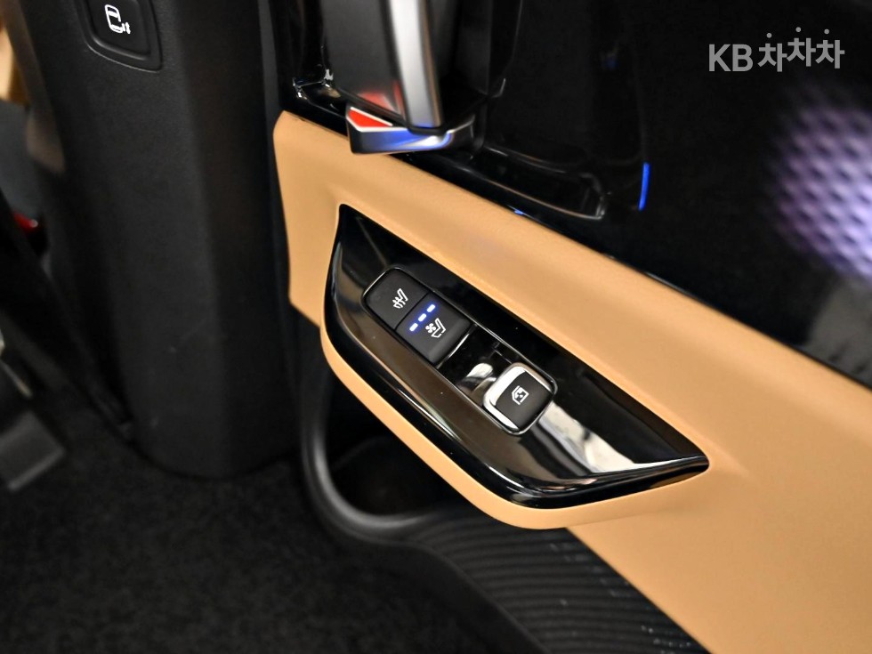 2022 - kia carnival