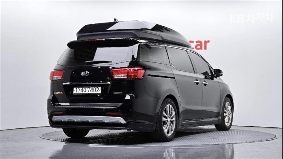 2017 - kia carnival