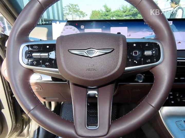 Genesis GV70 Gasoline 2.5T AWD 9