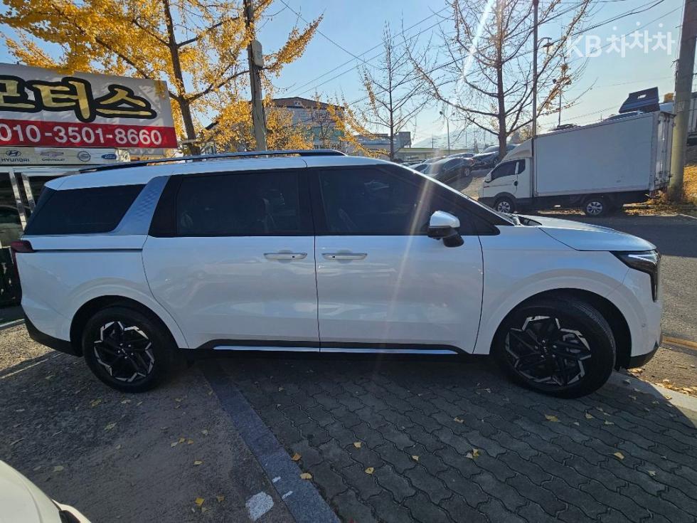 2025 - kia carnival